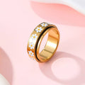 The Daisy Spinner Ring